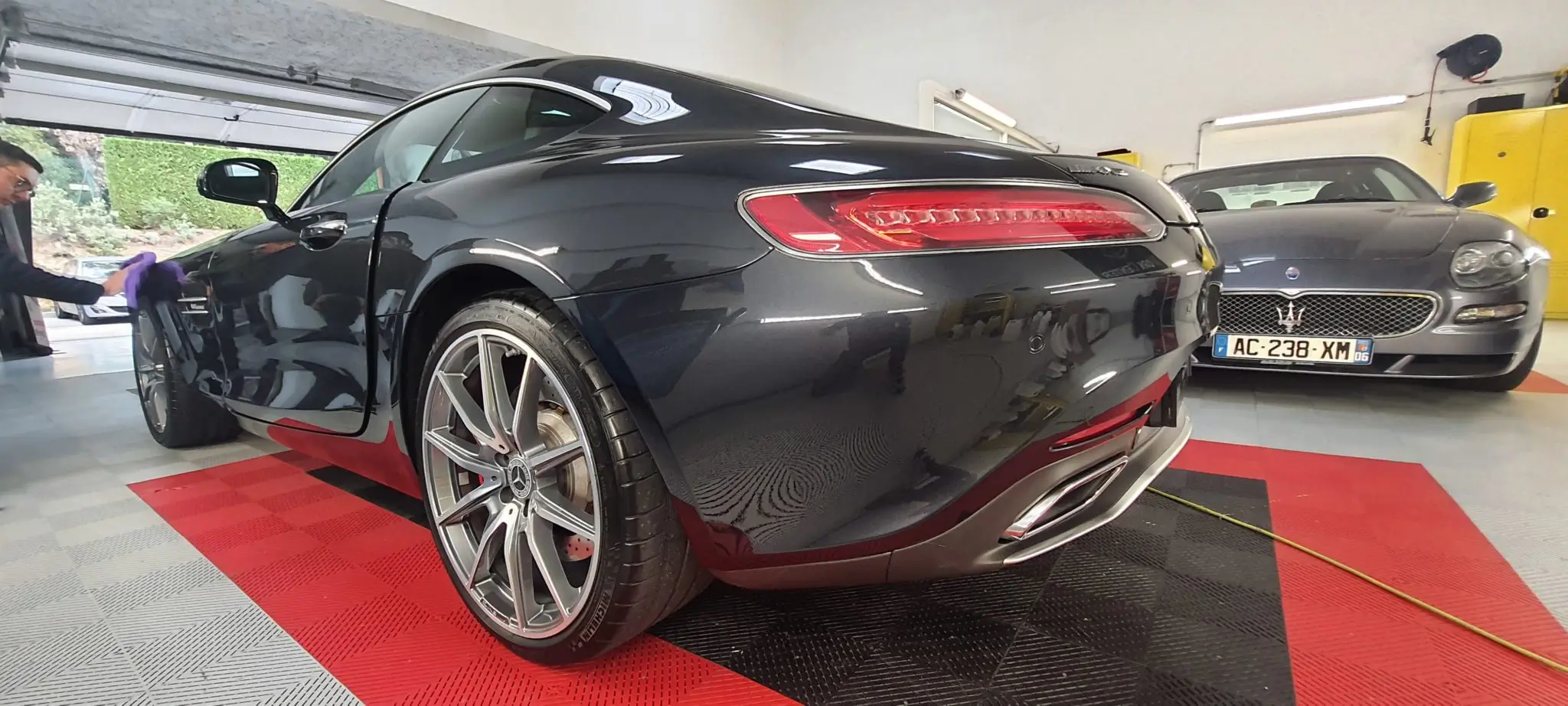 mercedes amg gt noire detailing arriere