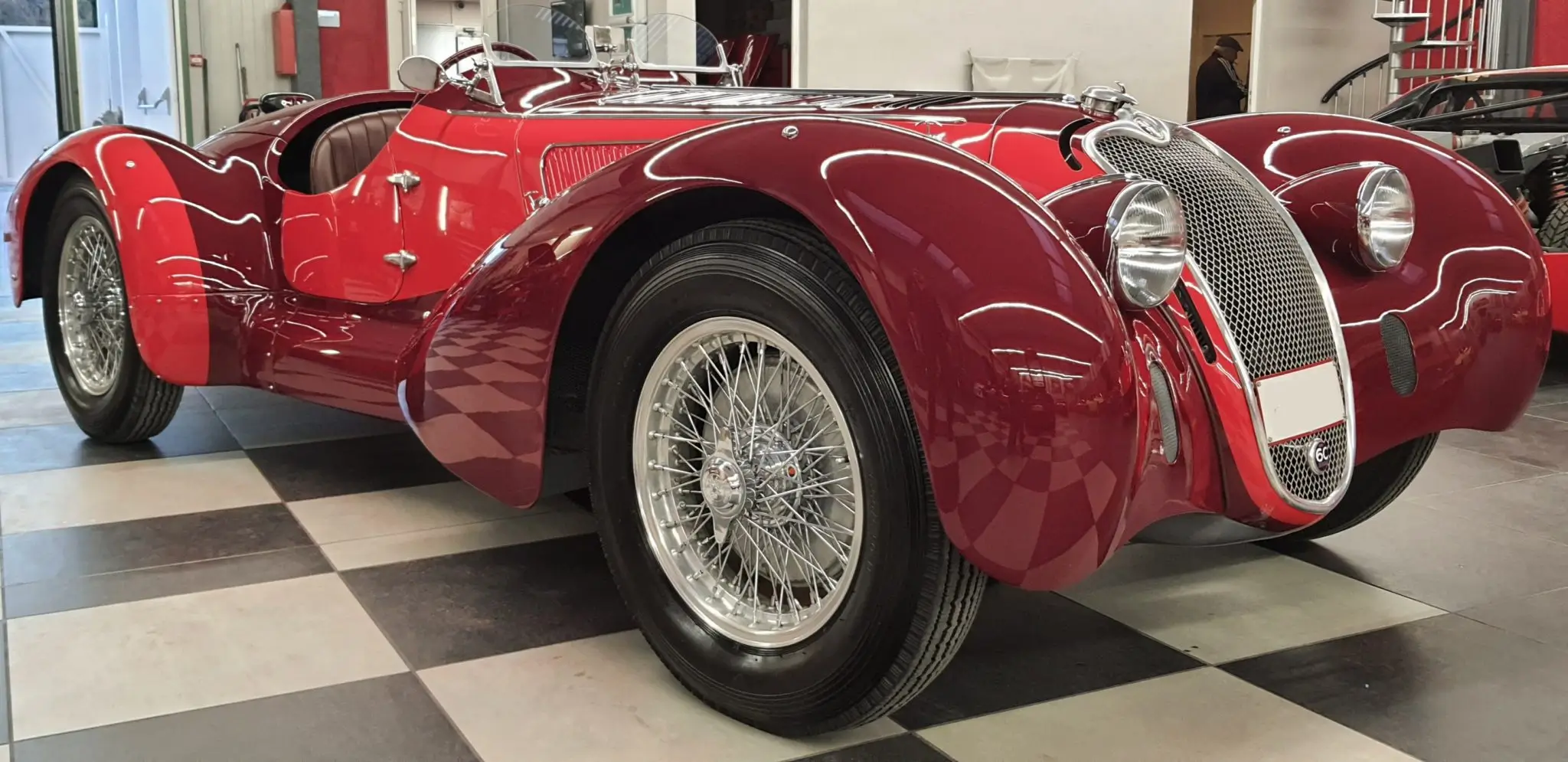 roadster ancien rouge collection avant