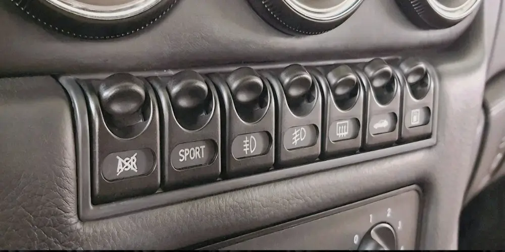 Bouton restaure apres 1