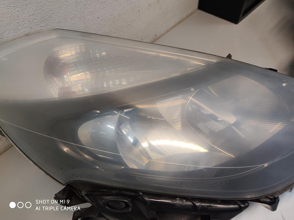 Rénovation d'optique de phare de voiture