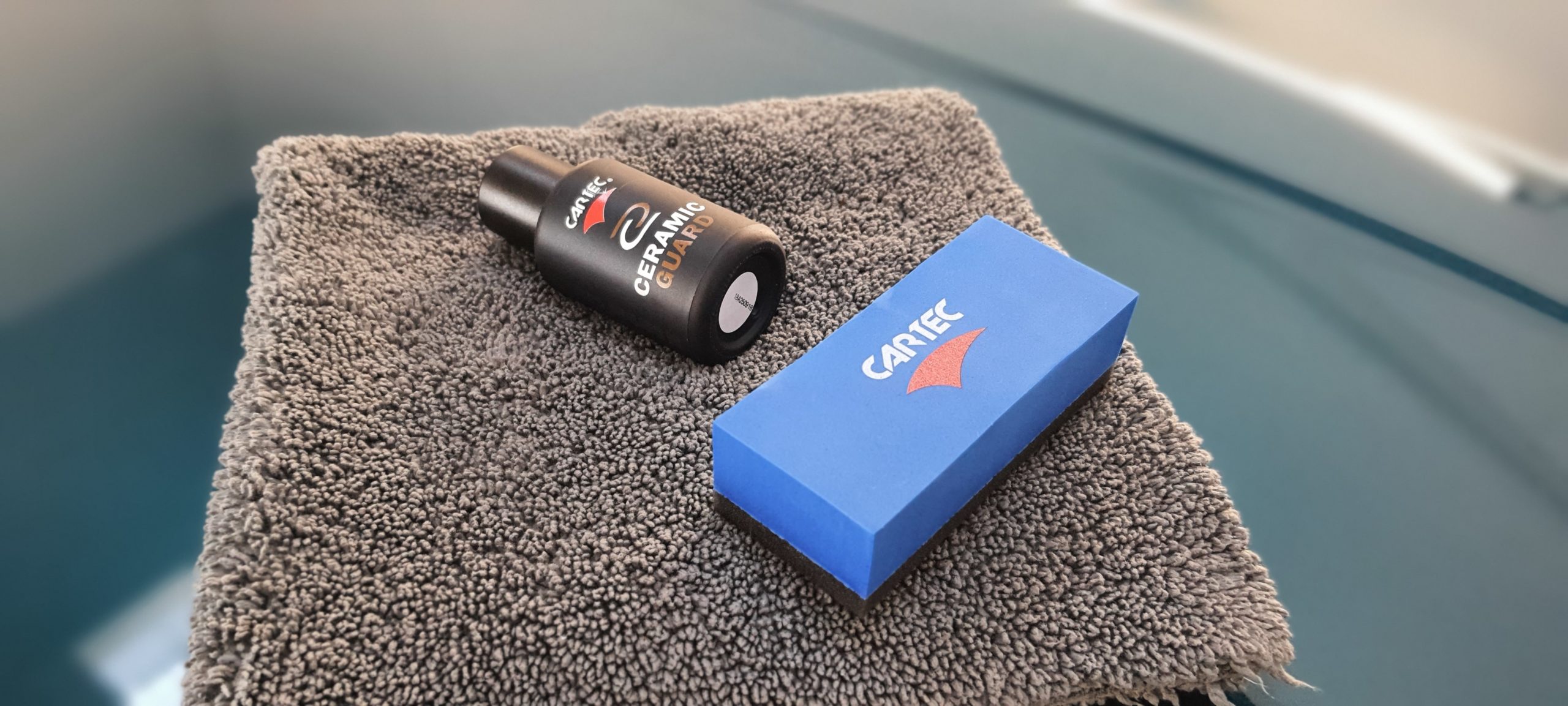 Traitement carrosserie Céramic-Guard Si Carbon+ Coating Cartec Garantie de base 3 années sur les véhicules traités.