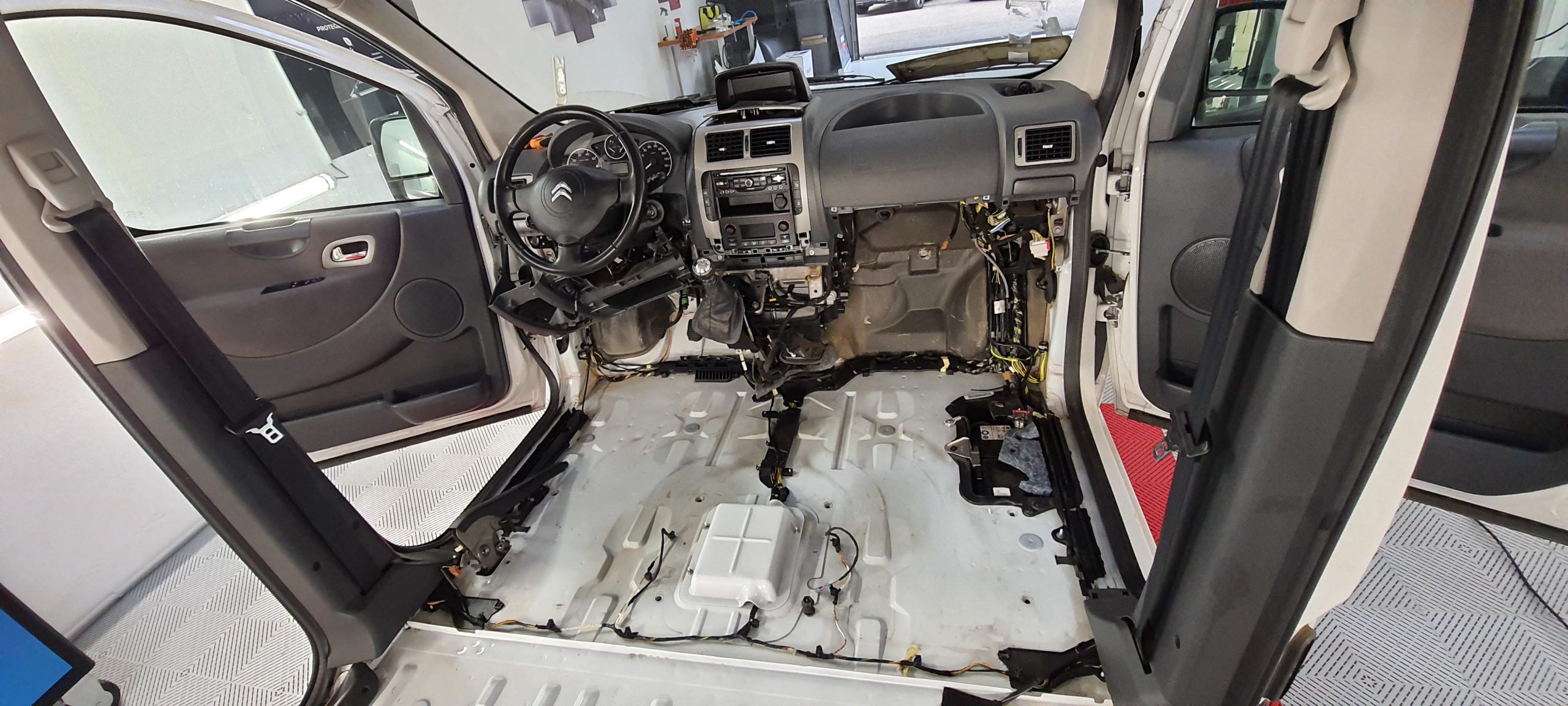 Reconditionnement Citroën Jumpy pour mise à la vente