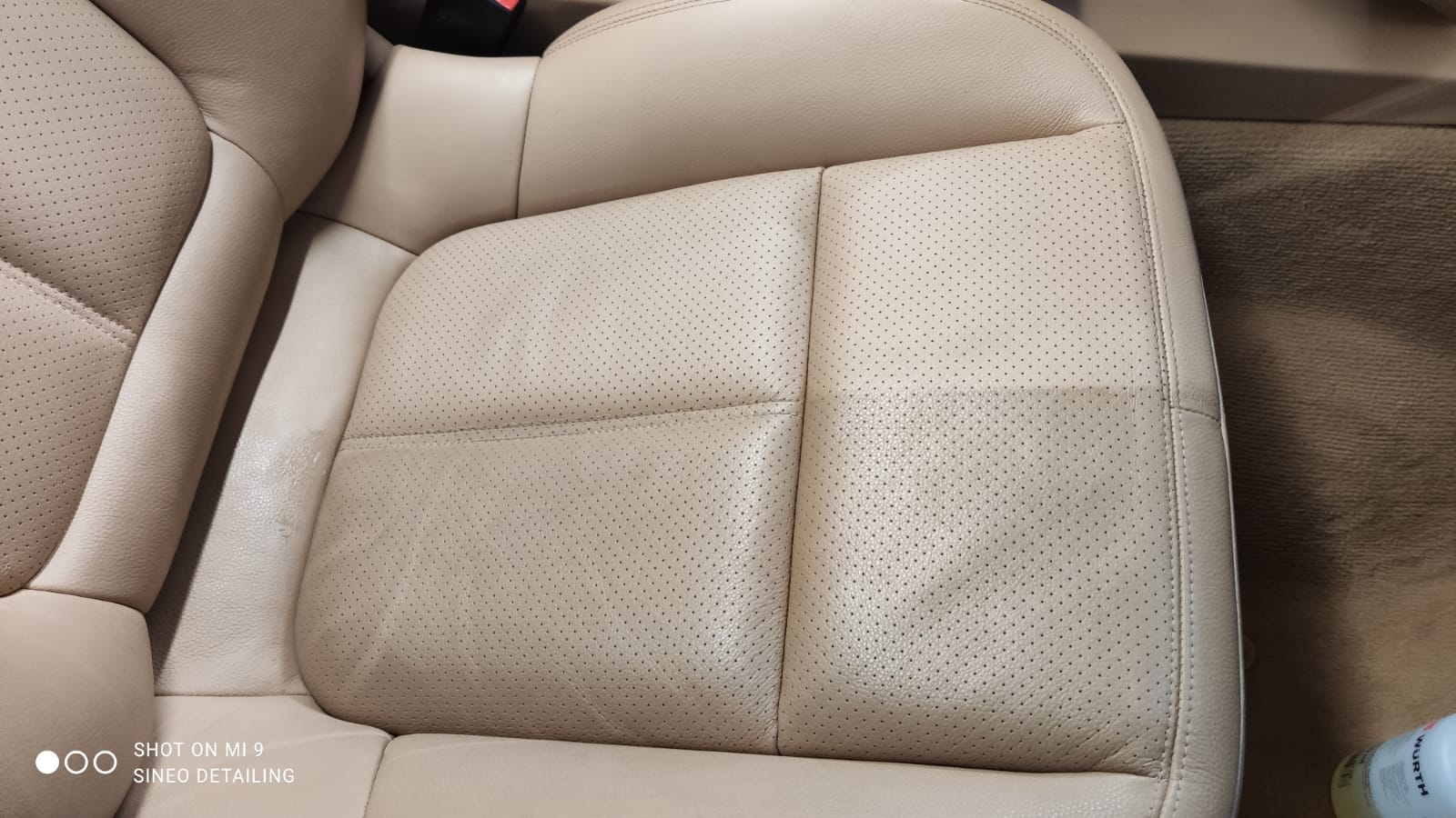 Nettoyage des cuirs avec la gamme de produit COLOURLOCK (50/50, avant et après nettoyage)